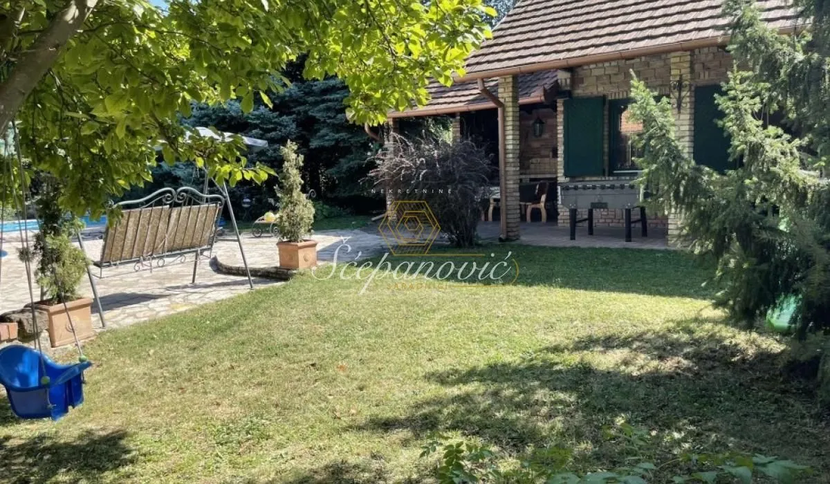 Prodaja, kuća, 202m², Sremska Kamenica, Petrovaradin
