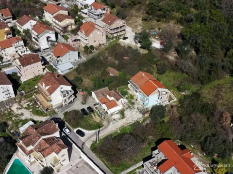 Prodaja, plac, 220m², Centar, Tivat - image 2