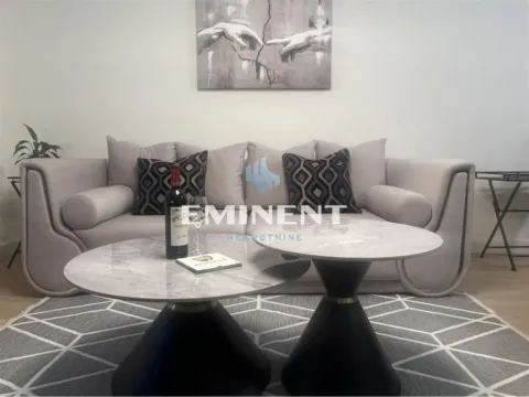 Izdavanje, trosoban stan, 74m², Savski Venac, Beograd - image 2