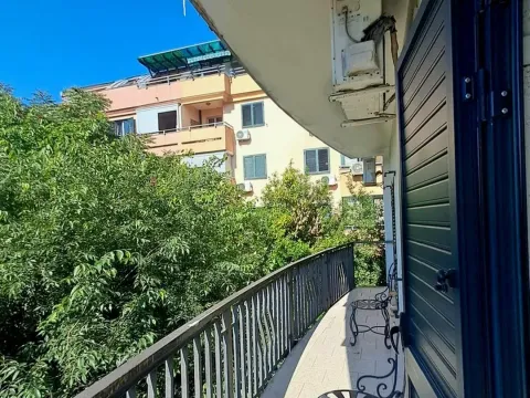 Prodaja, trosoban stan, 130m², Gorica C, Podgorica - image 2