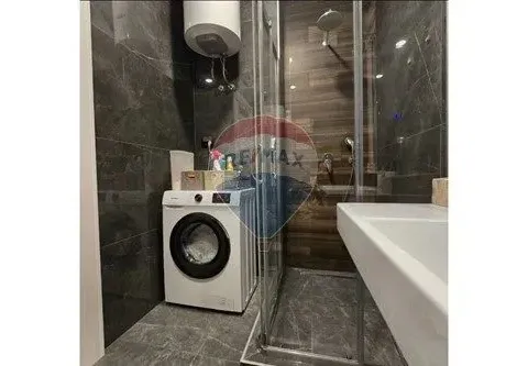 Izdavanje, garsonjera, 70m², Blok 9, Podgorica - image 5