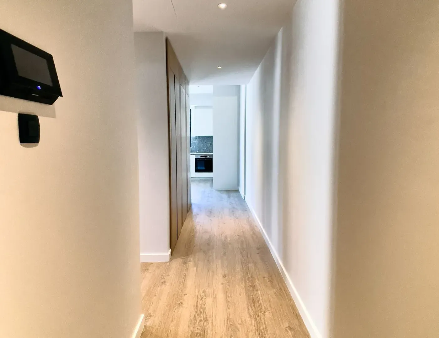 Prodaja, dvosoban stan, 102m², Tivat, Crna Gora