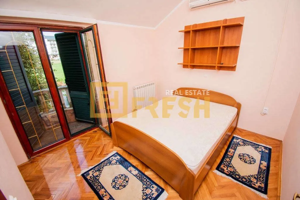 Rent, house, 450m², Zabjelo, Podgorica