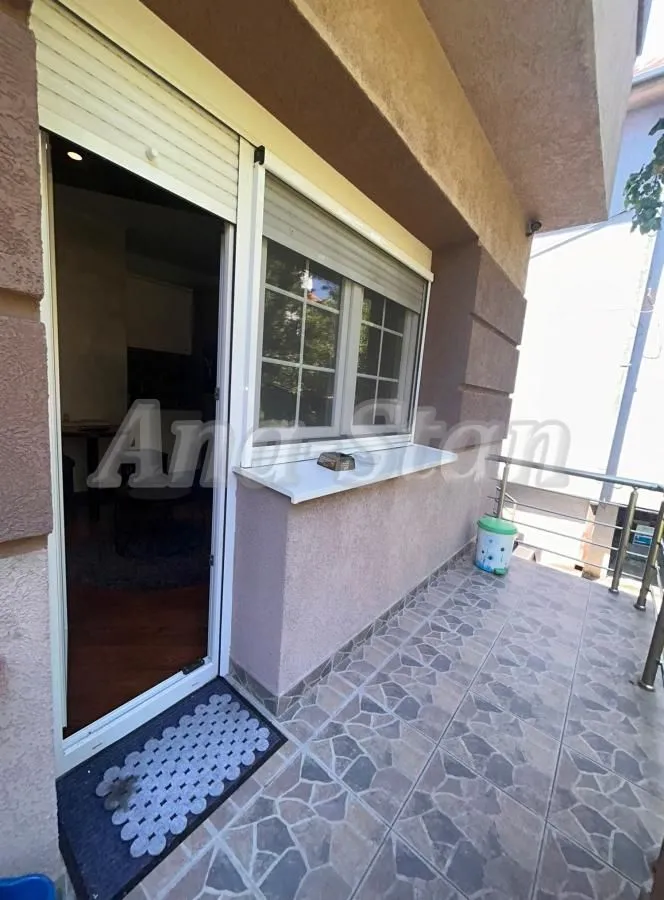 Rent, two bedroom apartment, 50m², Brace Jerković, Voždovac Sve Podlokacije