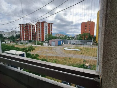 Sale, two bedroom apartment, 72m², Tuški Put, Podgorica - image 8