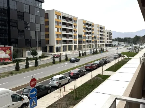 Izdavanje, jednosoban stan, 45m², Central Point, Podgorica - image 3