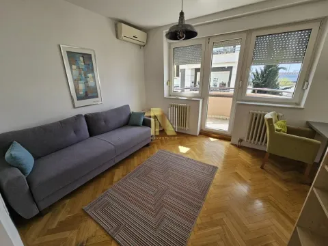 Izdavanje, garsonjera, 33m², Centar, Novi Sad - image 3