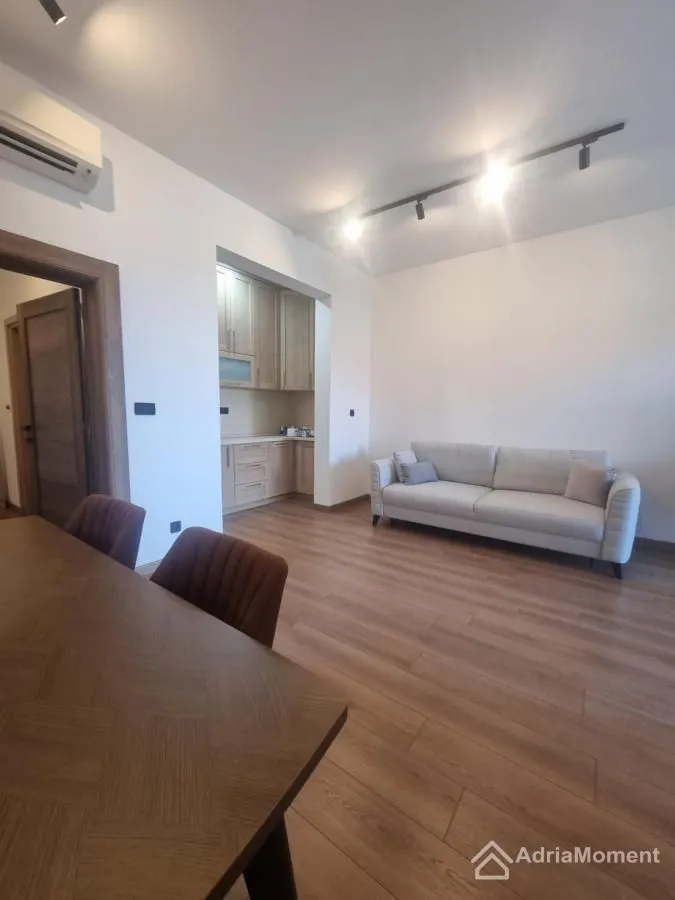 Sale, studio apartment, 70m², Bečići, Budva