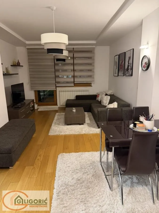 Prodaja, dvosoban stan, 53m², Novi Beograd Blok 67, Novi Beograd Sve Podlokacije