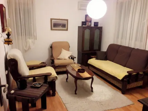 Prodaja, dvosoban stan, 60m², Blok 5, Podgorica - image 3