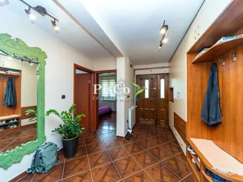 Sale, house, 200m², Donja Gorica, Podgorica - image 9