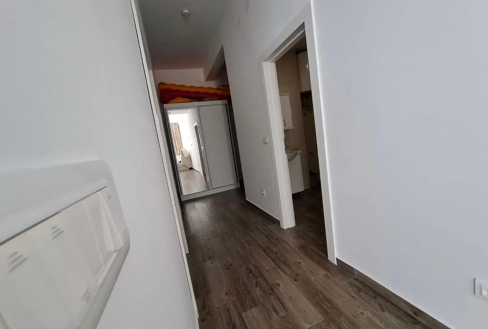 Sale, one bedroom apartment, 61m², Sutomore, Bar