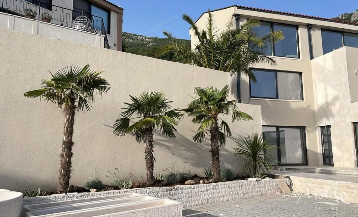 Sale, house, 330m², Kuljače, Budva