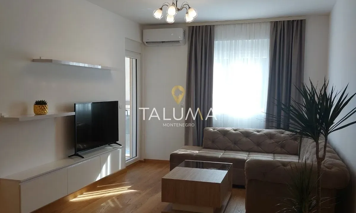 Izdavanje, jednosoban stan, 48m², City Kvart, Podgorica