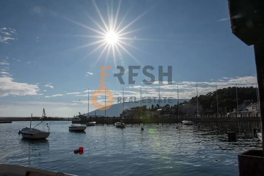 Sale, office space, 800m², Herceg Novi, Crna Gora