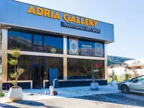 Sale, office space, 615m², Radanovići, Kotor - image 1
