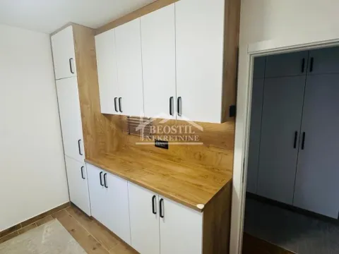 Prodaja, trosoban stan, 70m², Novi Beograd Blok 61, Novi Beograd Sve Podlokacije - image 4