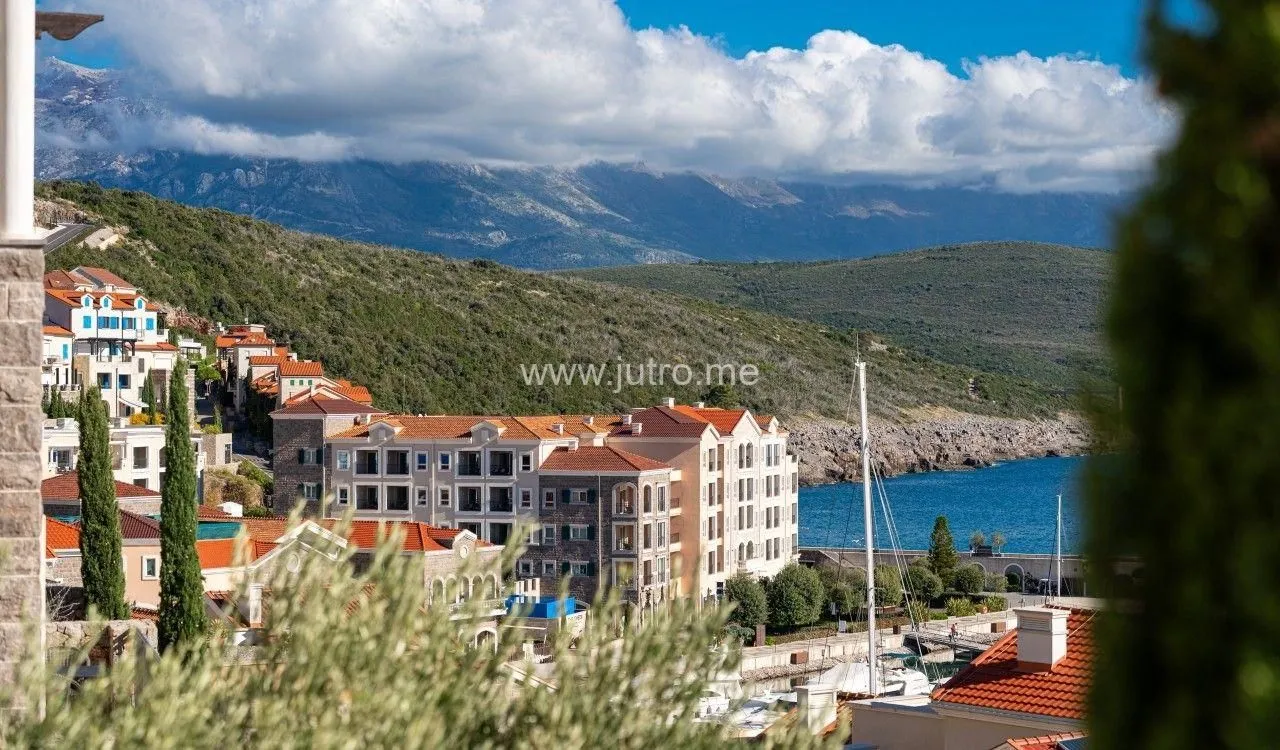 Prodaja, trosoban stan, 190m², Luštica Bay, Tivat