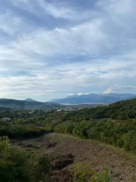 Pogled na prirodu i planine iz okoline nekretnine. - image 7