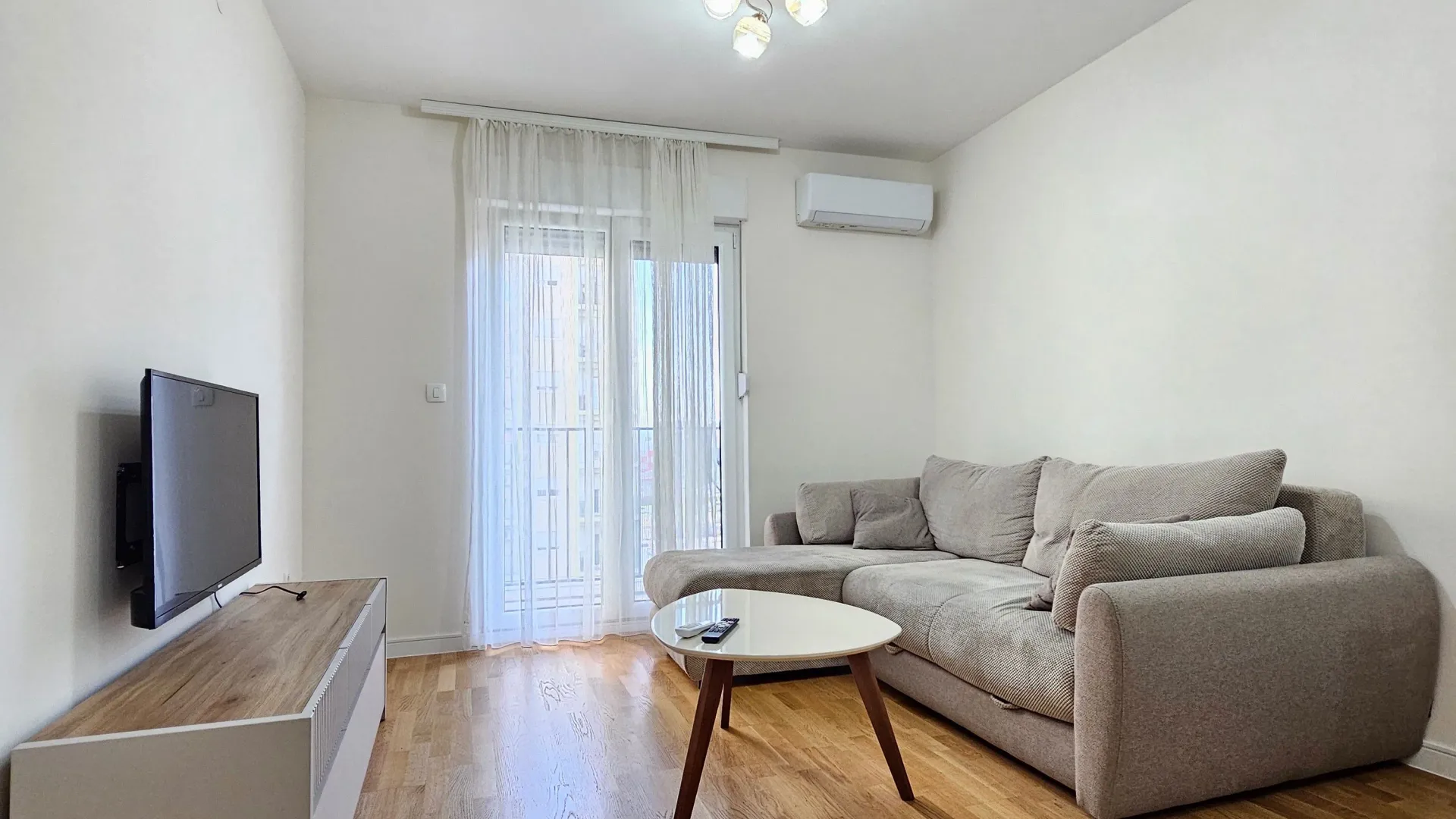 Rent, one bedroom apartment, 42m², Pobrežje, Podgorica