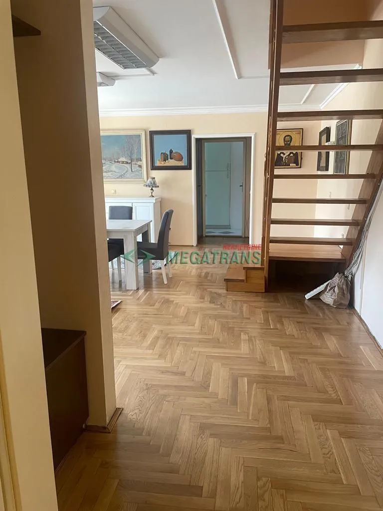 Izdavanje, četvorosoban stan, 130m², Vračar Hram, Vračar Sve Podlokacije
