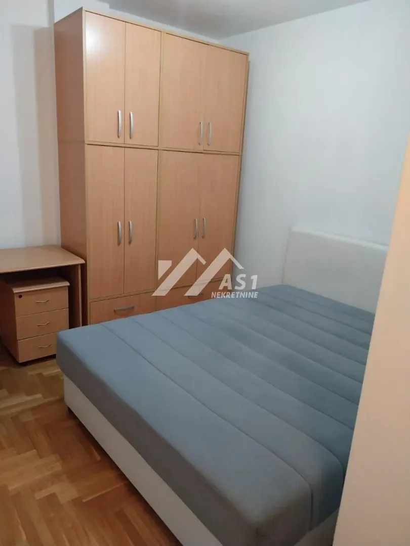 Izdavanje, jednosoban stan, 24m², Bulevar patrijarha Pavla, Novi Sad Sve Podlokacije
