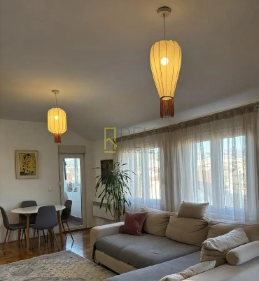 Prodaja, dvosoban stan, 61m², Tološi, Podgorica