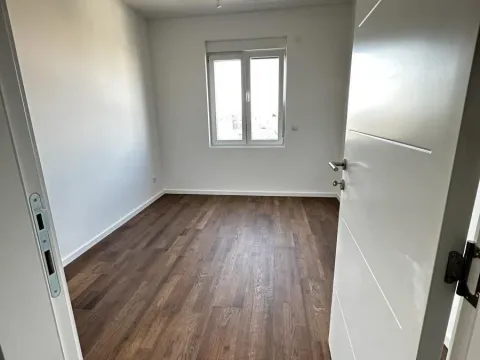 Prodaja, dvosoban stan, 61m², Centar, Ub - image 6