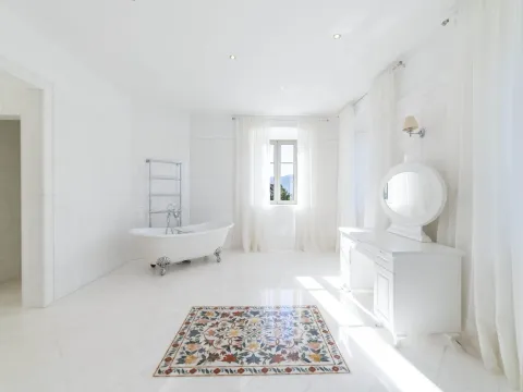 Sale, house, 1100m², Dobrota, Kotor - image 15