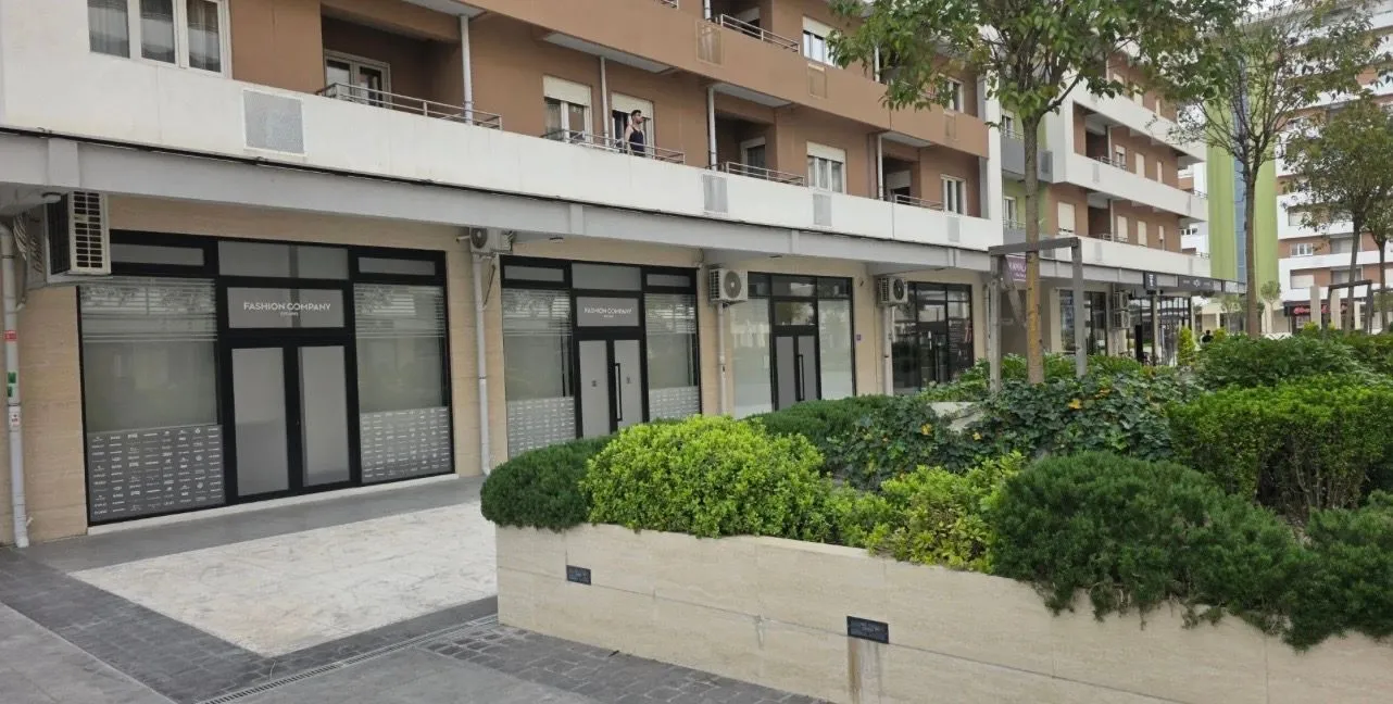 Rent, office space, 53m², Central Point, Podgorica