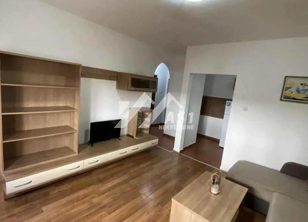 Izdavanje, dvosoban stan, 44m², Bulevar Oslobodjenja, Novi Sad Sve Podlokacije