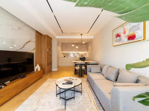 Izdavanje, trosoban stan, 85m², Tivat, Crna Gora - image 6