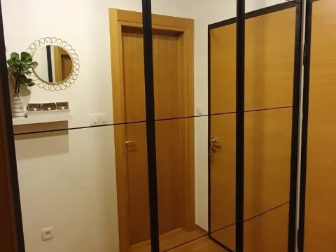 Rent, two bedroom apartment, 60m², Blok 9, Podgorica - image 7