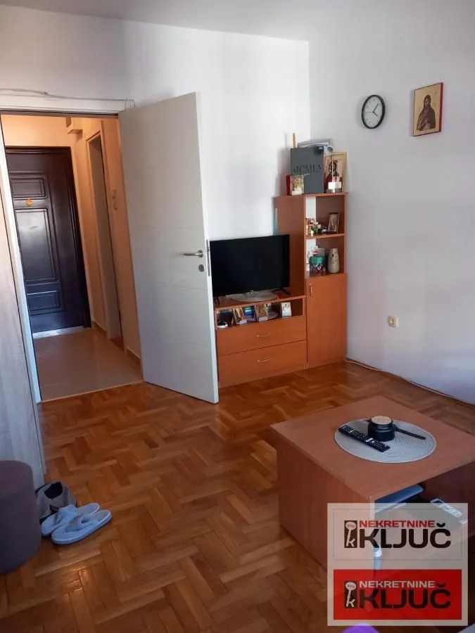 Izdavanje, garsonjera, 28m², Bulevar Oslobodjenja, Novi Sad Sve Podlokacije