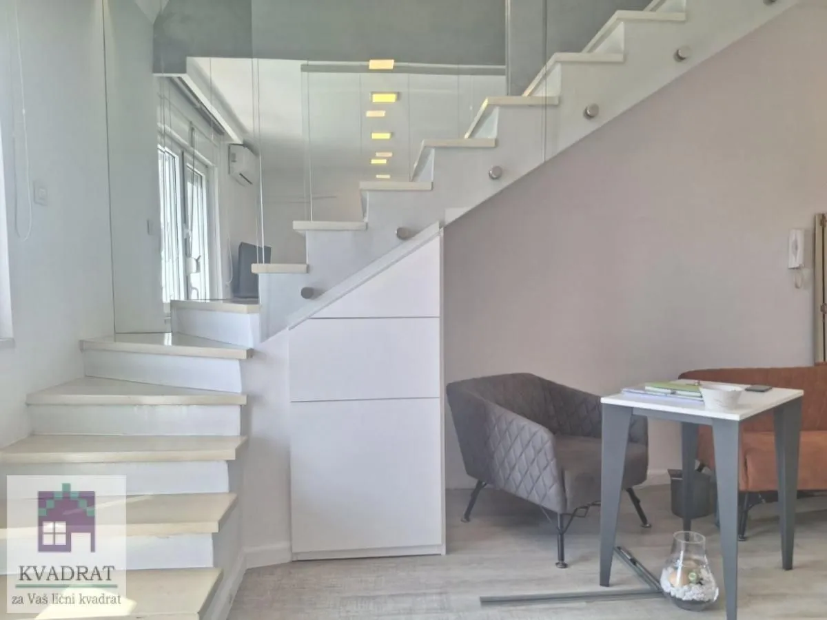 Prodaja, četvorosoban stan, 118m², Đeram Pijaca, Beograd