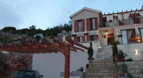 Prodaja, kuća, 220m², Krimovica, Kotor - image 7