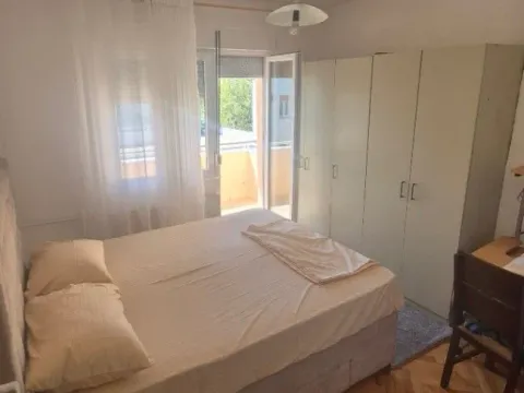 Izdavanje, dvosoban stan, 80m², Centar, Podgorica - image 5