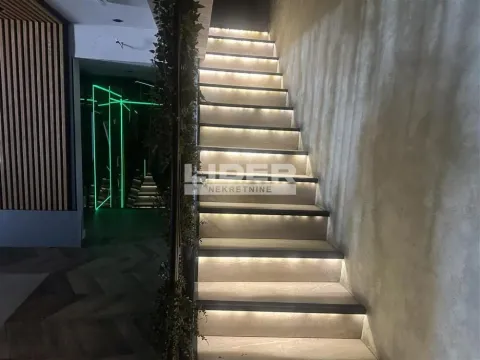 Izdavanje, poslovni prostor, 210m², Stari Grad, Beograd - image 8