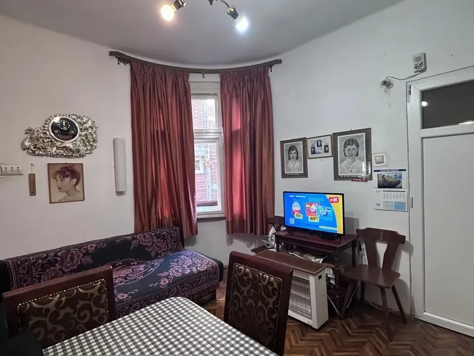 Prodaja, dvosoban stan, 46m², Kalenić Pijaca, Vračar Sve Podlokacije