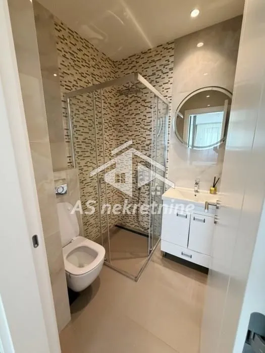 Rent, three bedroom apartment, 125m², Crveni Krst, Beograd