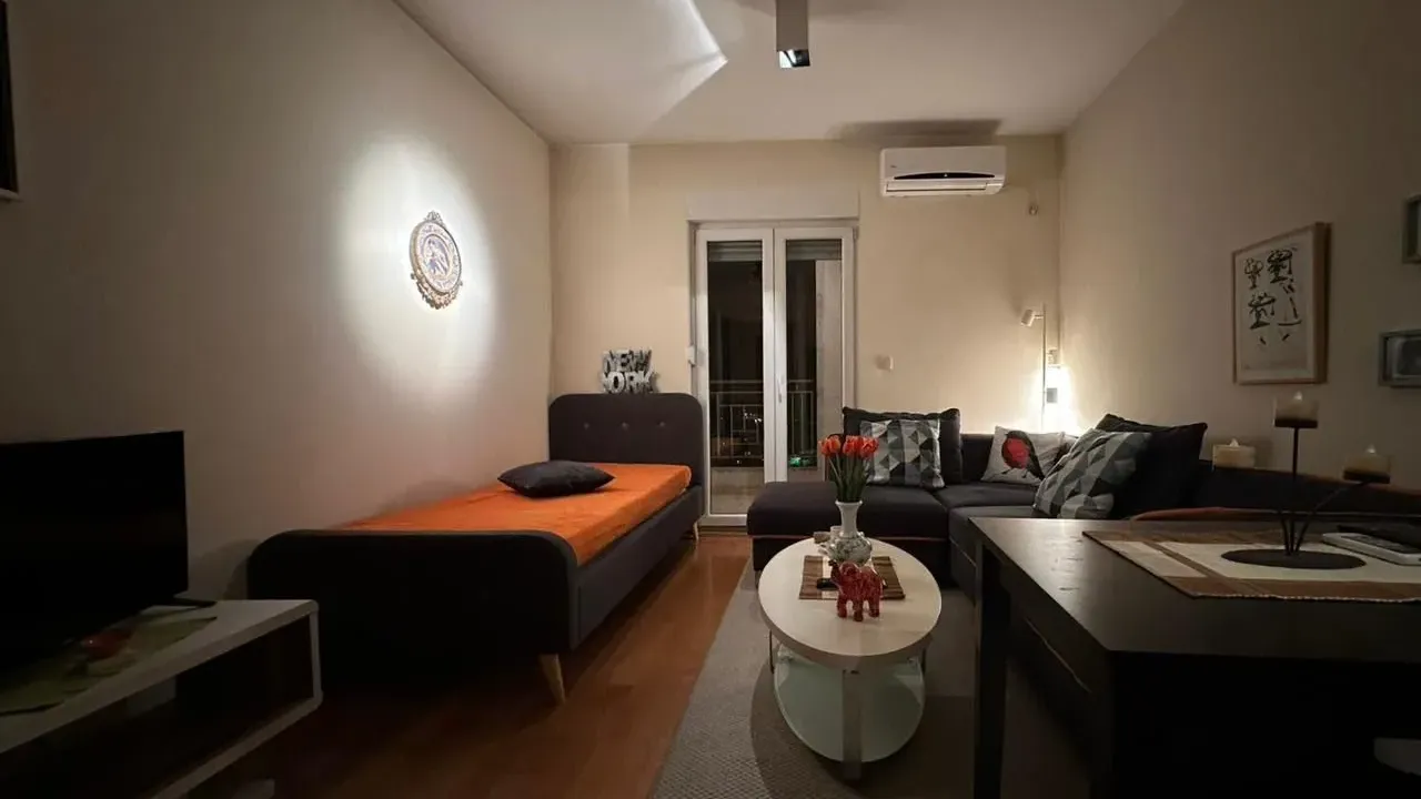 Rent, studio apartment, 29m², Blok 6, Podgorica