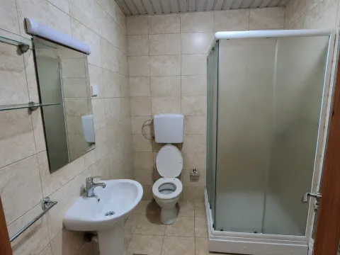 Rent, one bedroom apartment, 43m², Tuški Put, Podgorica - image 9