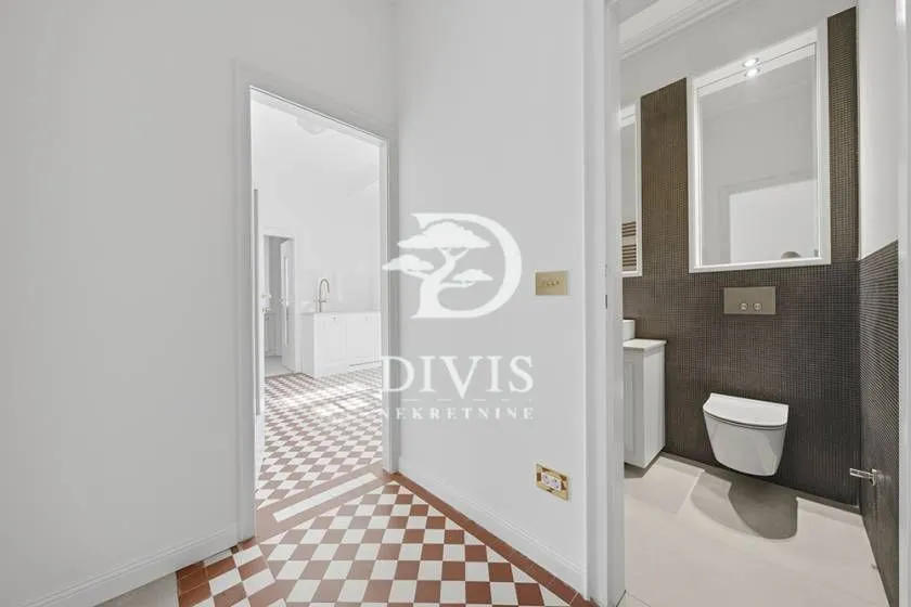 Prodaja, trosoban stan, 132m², Cvetni Trg, Vračar Sve Podlokacije