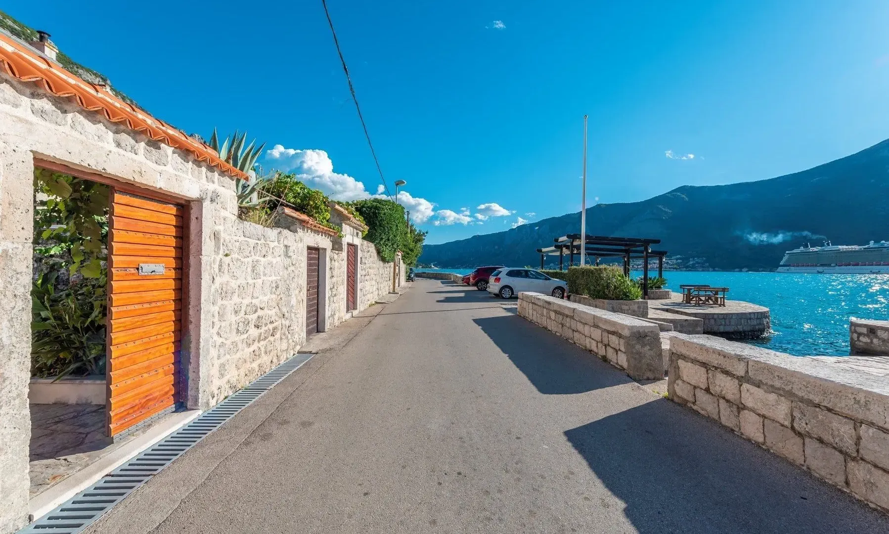 Prodaja, kuća, 232m², Kotor, Crna Gora