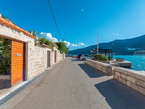 Prodaja, kuća, 232m², Kotor, Crna Gora - image 34
