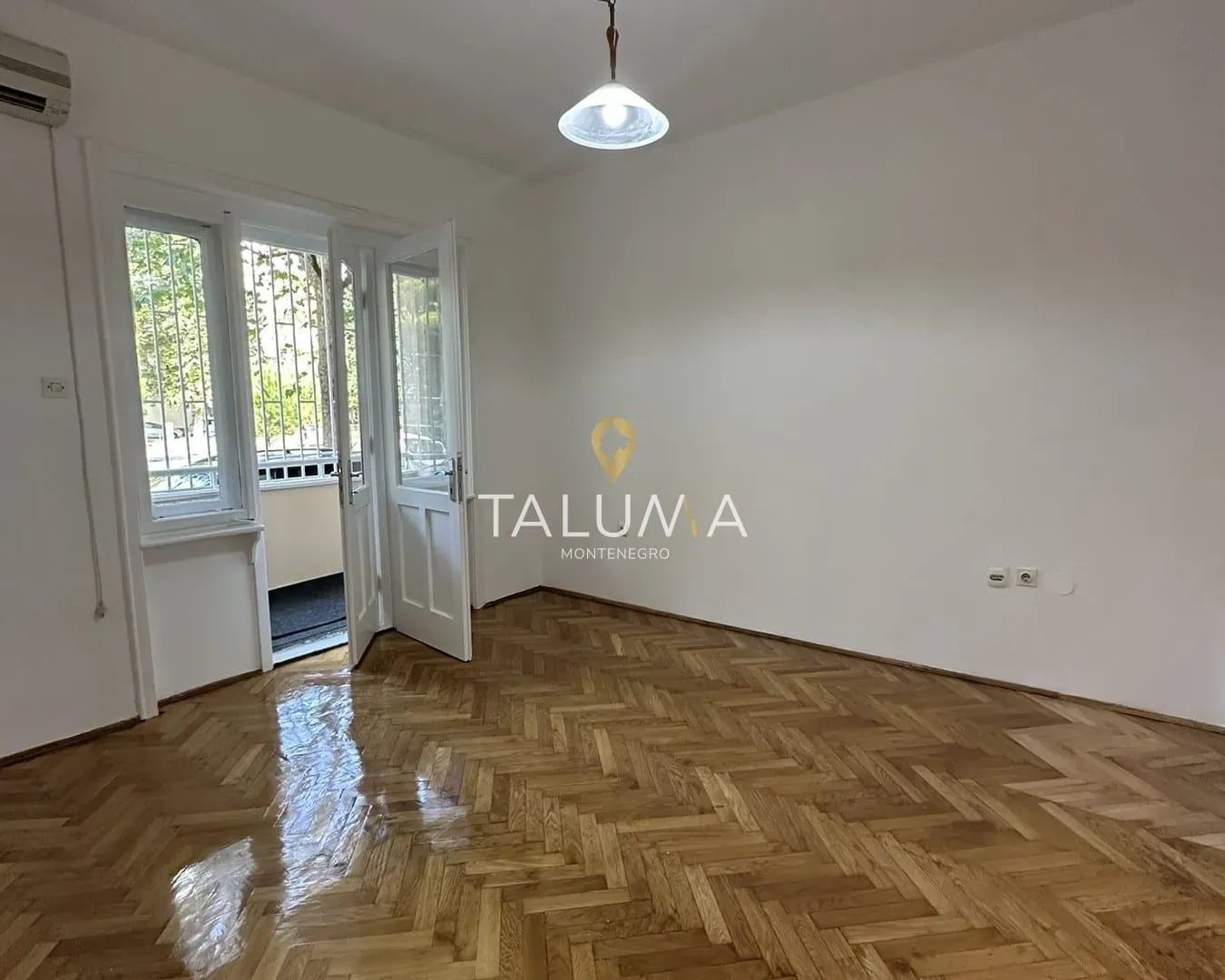 Izdavanje, jednosoban stan, 60m², Centar, Podgorica