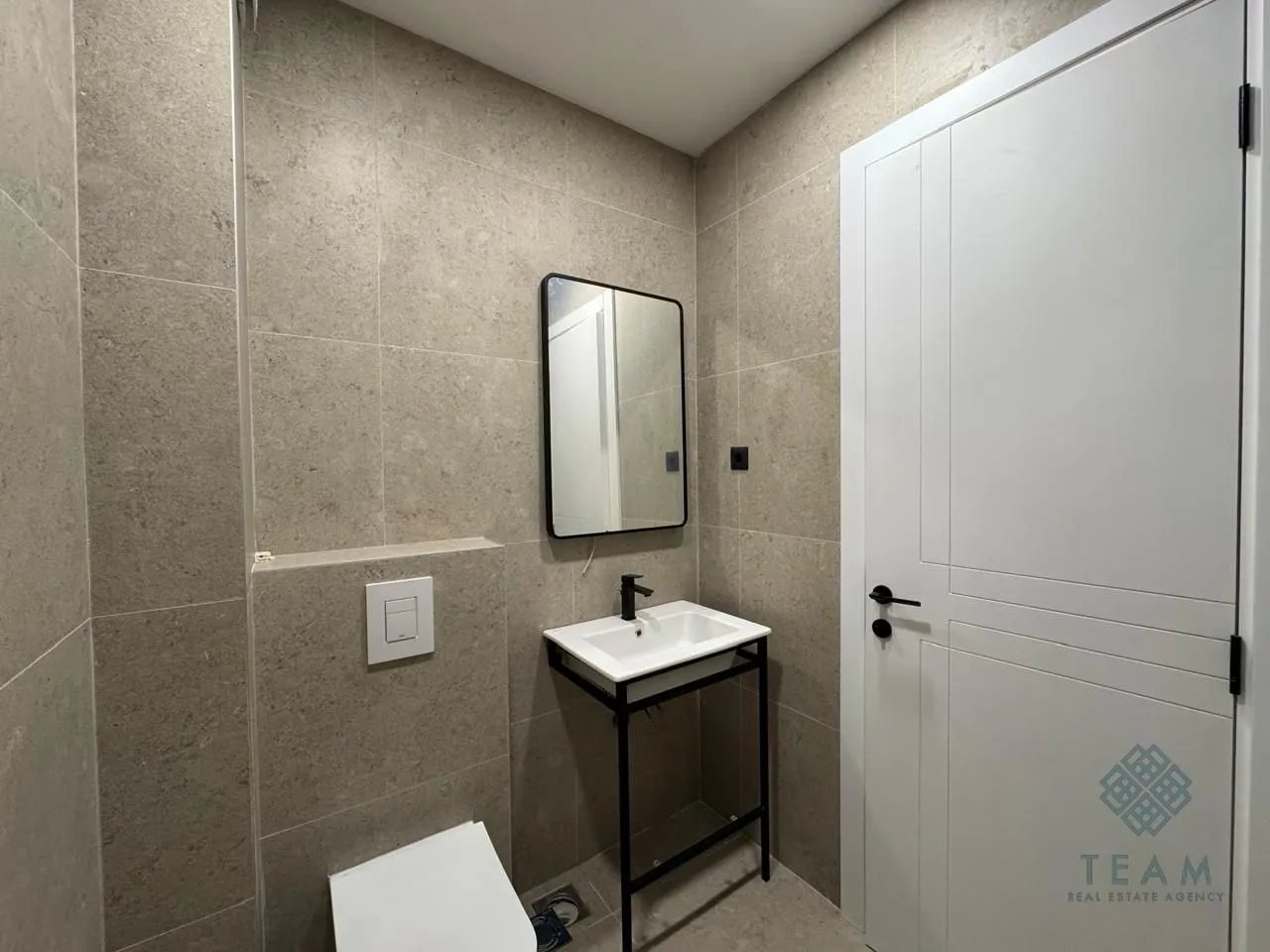 Prodaja, dvosoban stan, 63m², Tološi, Podgorica