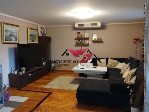 Sale, house, 430m², Zemun Ugrinovci, Zemun Sve Podlokacije - image 3