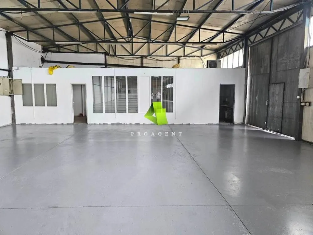 Rent, office space, 640m², Medijana, Niš