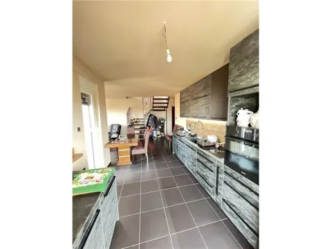 Prodaja, stan, 110m², Durlan, Niš - image 20